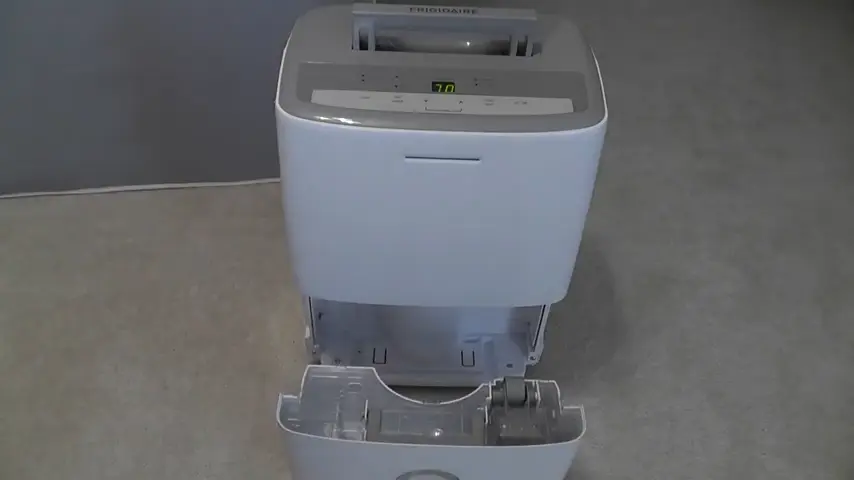 How to empty a Dehumidifier